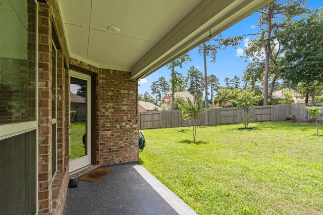 119 Bluebell Woods Way, Willis, TX 77318
