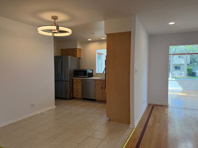 1161 Parker Lane, Buffalo Grove, IL 60089