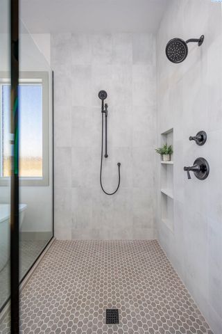 7008 Grange St, Kennewick, WA 99338