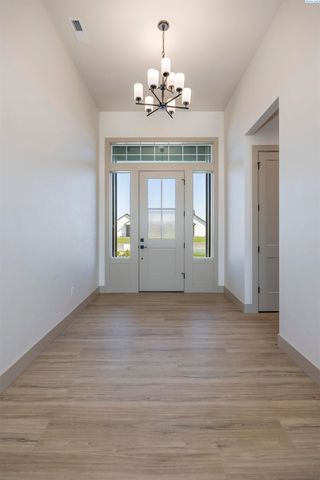 7008 Grange St, Kennewick, WA 99338