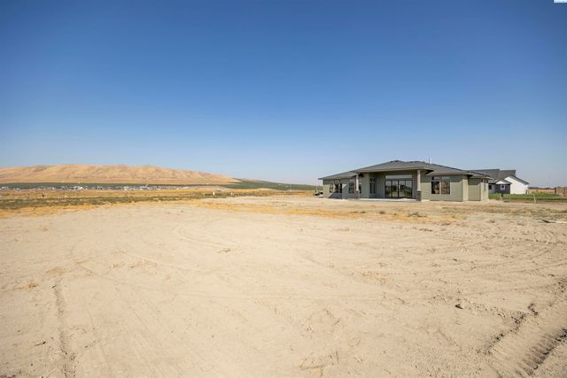 7008 Grange St, Kennewick, WA 99338