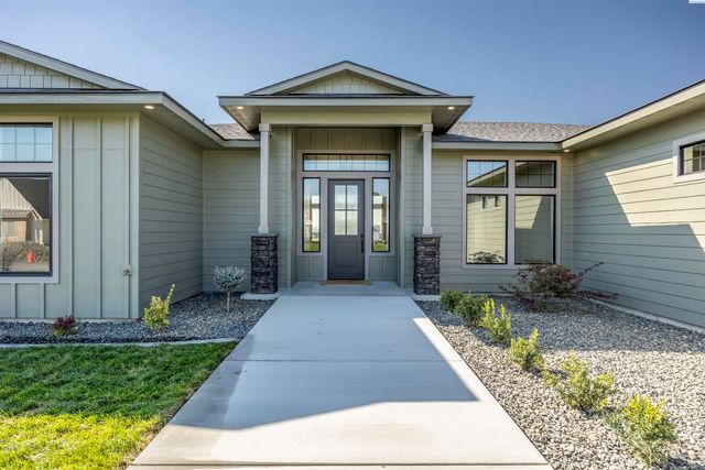 7008 Grange St, Kennewick, WA 99338