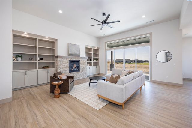 7008 Grange St, Kennewick, WA 99338