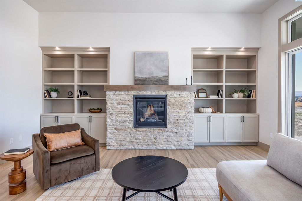 7008 Grange St, Kennewick, WA 99338