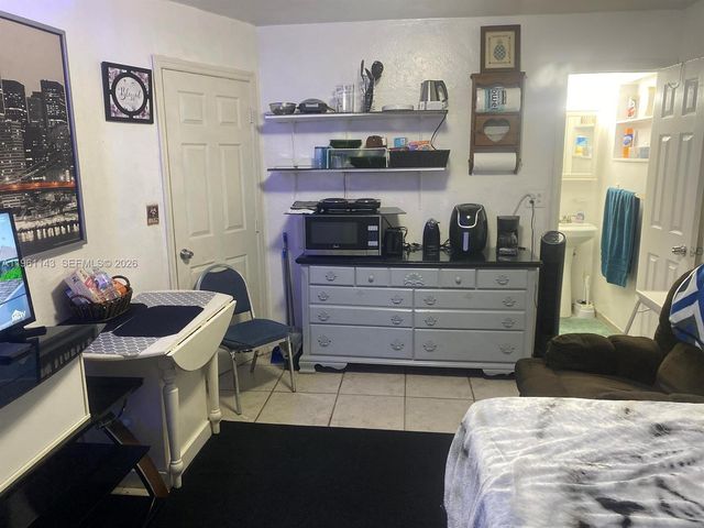 2200 SW 42nd Way, Fort Lauderdale, FL 33317