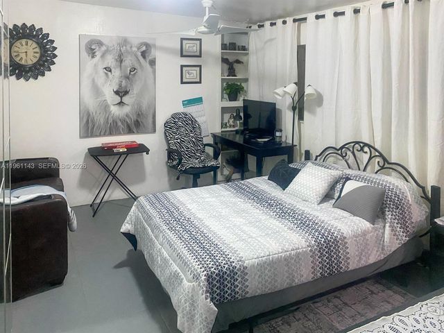 2200 SW 42nd Way, Fort Lauderdale, FL 33317