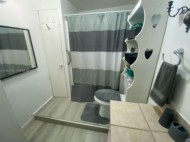 2200 SW 42nd Way, Fort Lauderdale, FL 33317