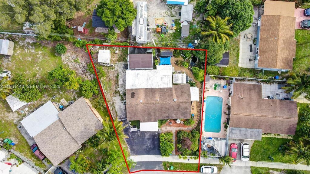 2200 SW 42nd Way, Fort Lauderdale, FL 33317