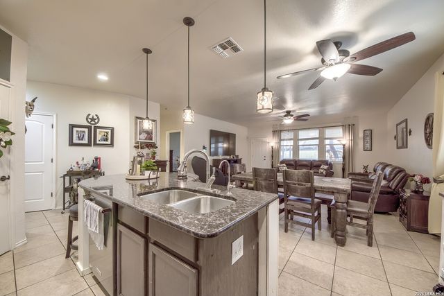 10727 Bushbuck Field, San Antonio, TX 78245