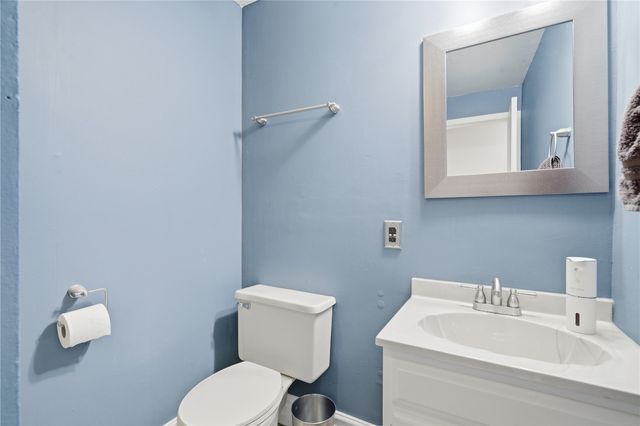 3270 28th Ave, Marion, IA 52302