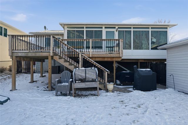 3270 28th Ave, Marion, IA 52302