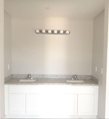 1065 Vermont Ave, Turlock, CA 95380