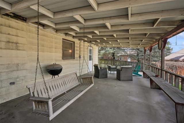 509 E Robinson Street, Knoxville, IA 50138