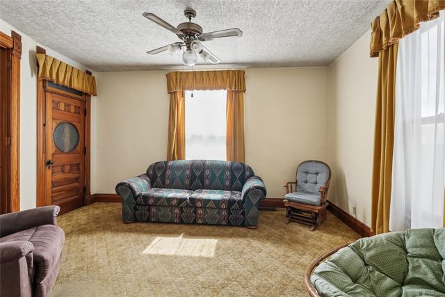 509 E Robinson Street, Knoxville, IA 50138