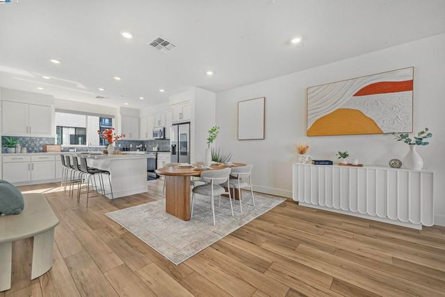 3285 Internet Cmn 1005, Fremont, CA 94538