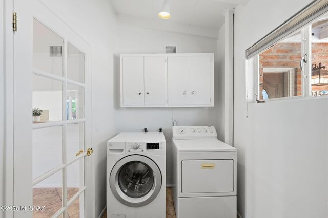 1045 W San Miguel Circle, Tucson, AZ 85704