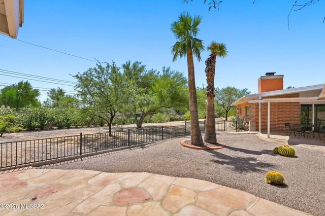 1045 W San Miguel Circle, Tucson, AZ 85704