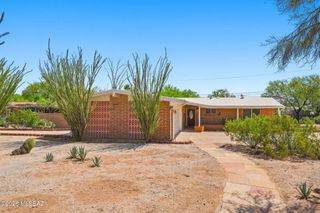1045 W San Miguel Circle, Tucson, AZ 85704