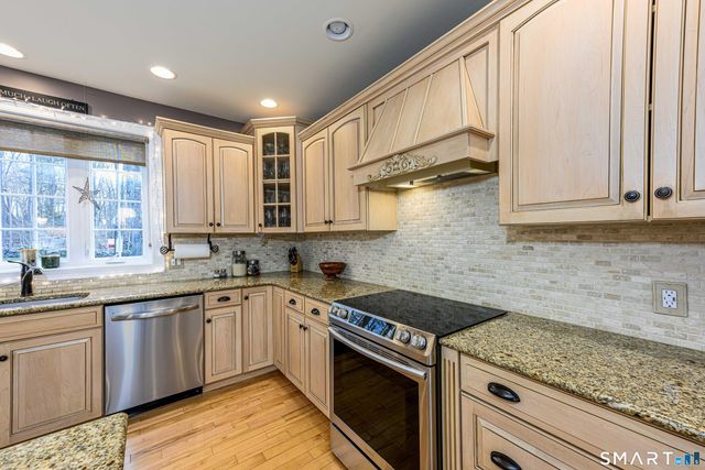 1278 Avon Boulevard, Cheshire, CT 06410