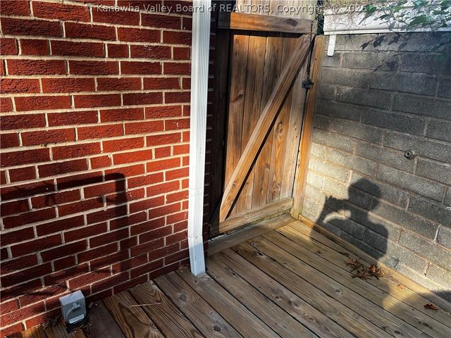 1517 Enslow Boulevard, Huntington, WV 25701