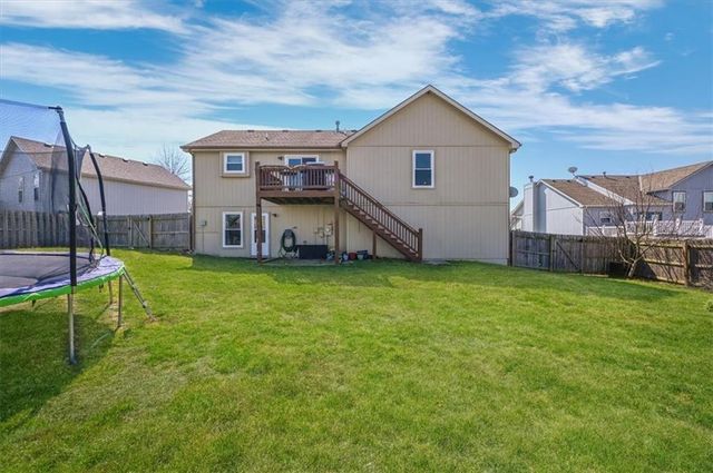 15510 Iron Creek Court, Basehor, KS 66007
