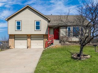 15510 Iron Creek Court, Basehor, KS 66007
