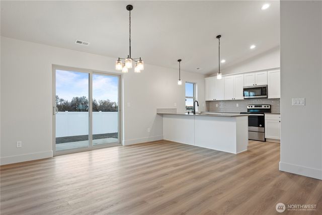 4215 W Sandy Court, Moses Lake, WA 98837