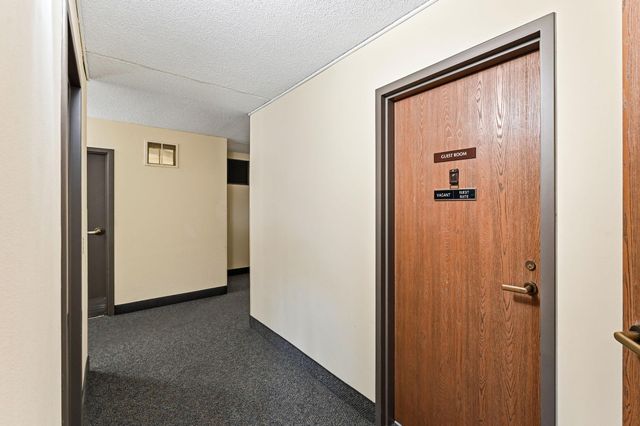 2601 Kenzie Terrace 425, Saint Anthony, MN 55418