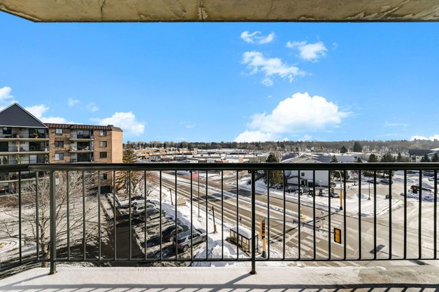 2601 Kenzie Terrace 425, Saint Anthony, MN 55418