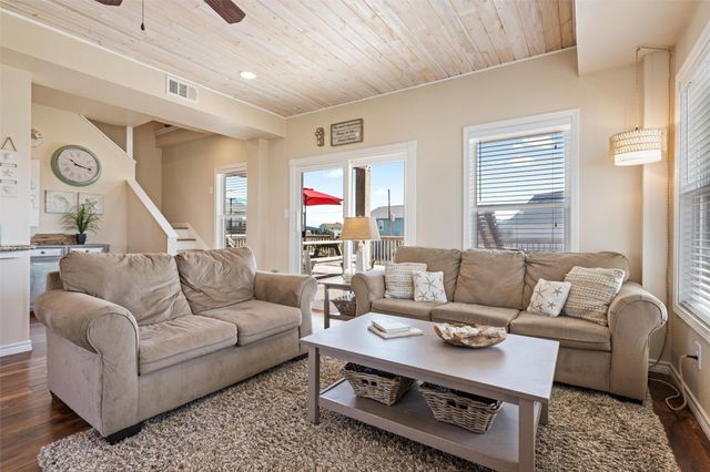 821 Salt Cedar Lane, Port Bolivar, TX 77650