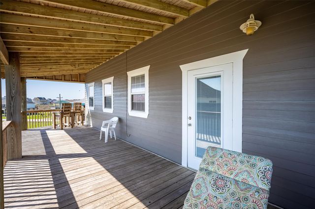 821 Salt Cedar Lane, Port Bolivar, TX 77650