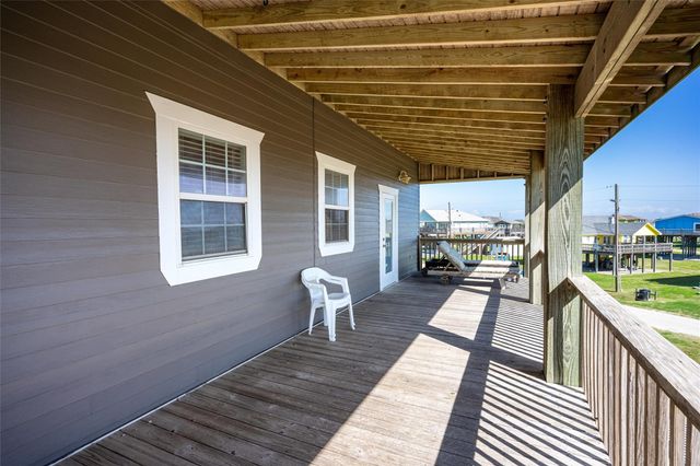 821 Salt Cedar Lane, Port Bolivar, TX 77650