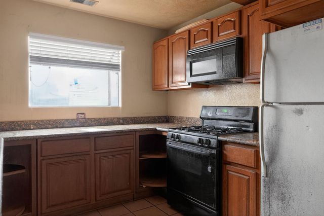 379 E 22nd St, Tracy, CA 95376