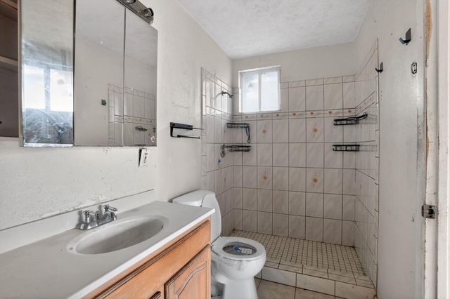 379 E 22nd St, Tracy, CA 95376