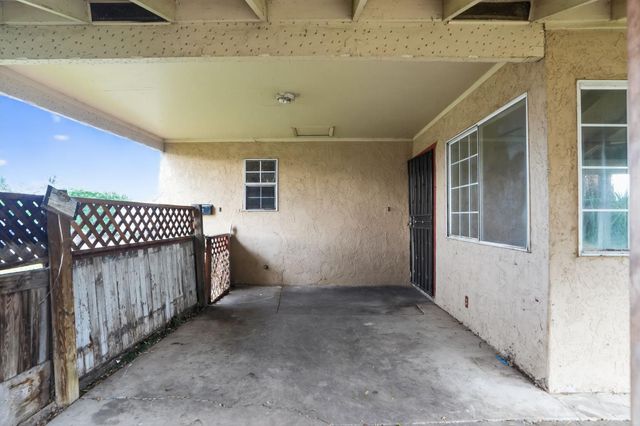 379 E 22nd St, Tracy, CA 95376