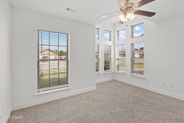 4618 W 26th Place, Joplin, MO 64804