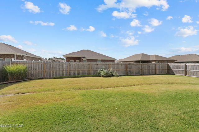 4618 W 26th Place, Joplin, MO 64804