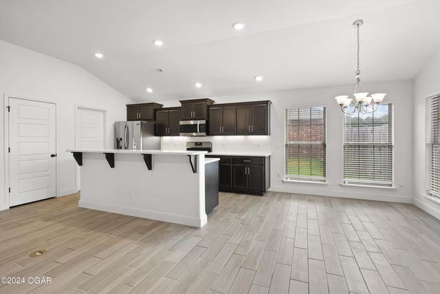 4618 W 26th Place, Joplin, MO 64804