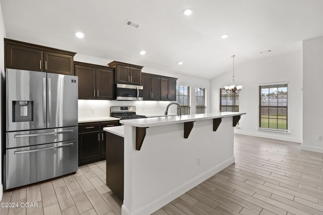 4618 W 26th Place, Joplin, MO 64804