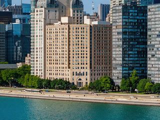 850 N Lake Shore Drive 1007, Chicago, IL 60611