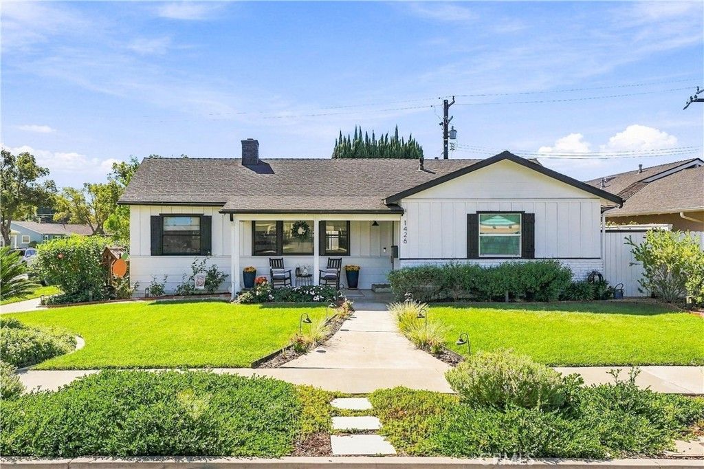 1426 E Sycamore, Orange, CA 92866 — exterior