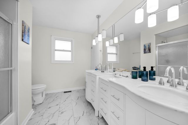 5911 W 125th Place, Alsip, IL 60803