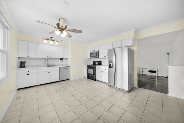5911 W 125th Place, Alsip, IL 60803
