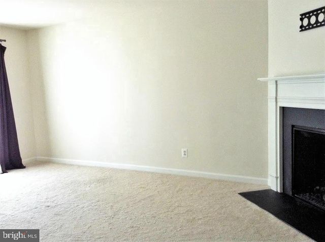 15332 KENSINGTON PARK DR, Woodbridge, VA 22191
