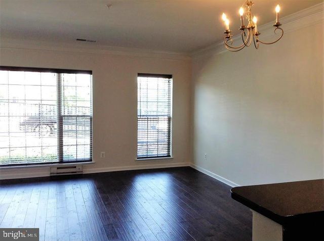 15332 KENSINGTON PARK DR, Woodbridge, VA 22191