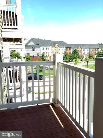 15332 KENSINGTON PARK DR, Woodbridge, VA 22191