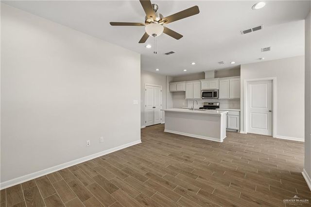 1045 W Star Flower Street, Edinburg, TX 78541