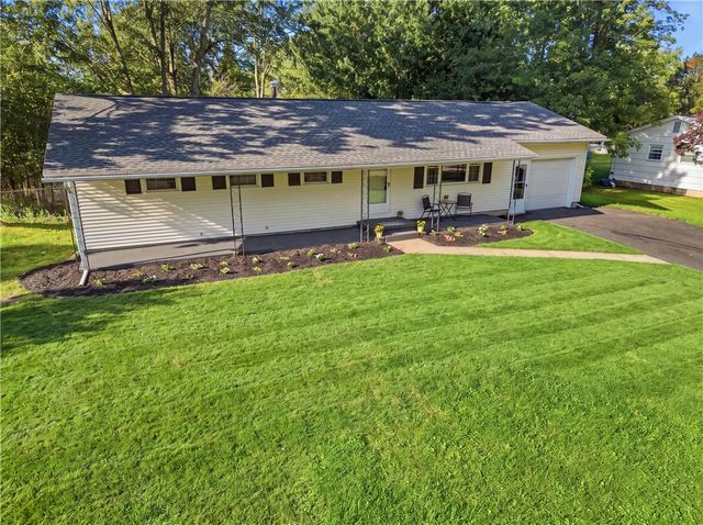 128 Lalanne Road, Henrietta, NY 14623
