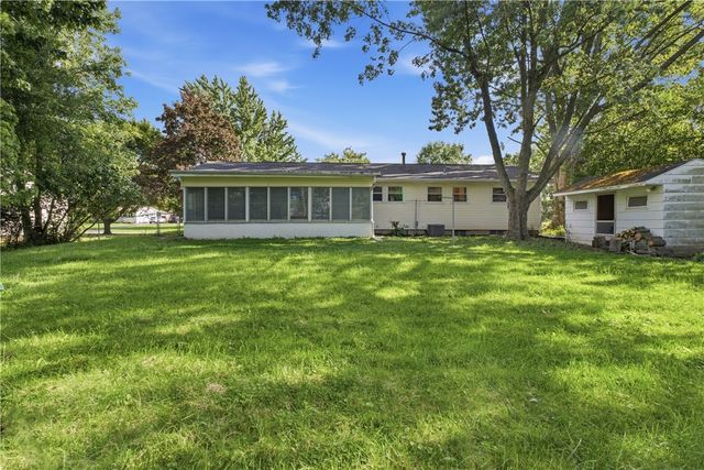 128 Lalanne Road, Henrietta, NY 14623