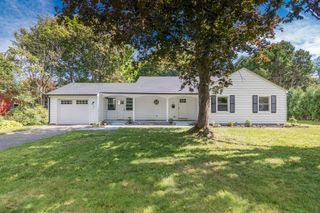 90 Fox Farms Rd, Northampton, MA 01062